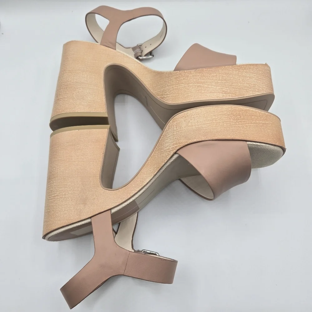DOLCE VITA NWOT Wallis Chunky Heel Woodgrain Platform Heels in Beige